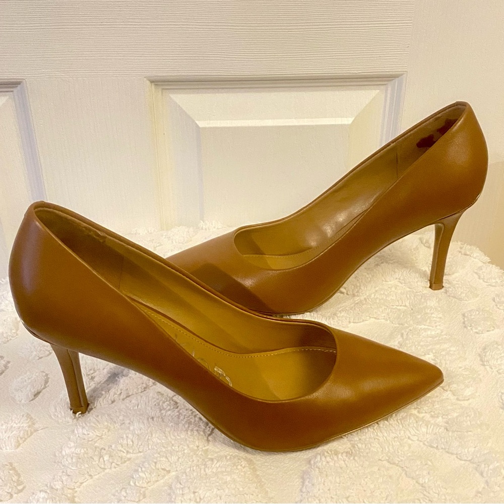 Calvin Klein Women's Cognac Brown Leather Heels Silver Logo Plate 8.5 Med - Picture 7 of 9